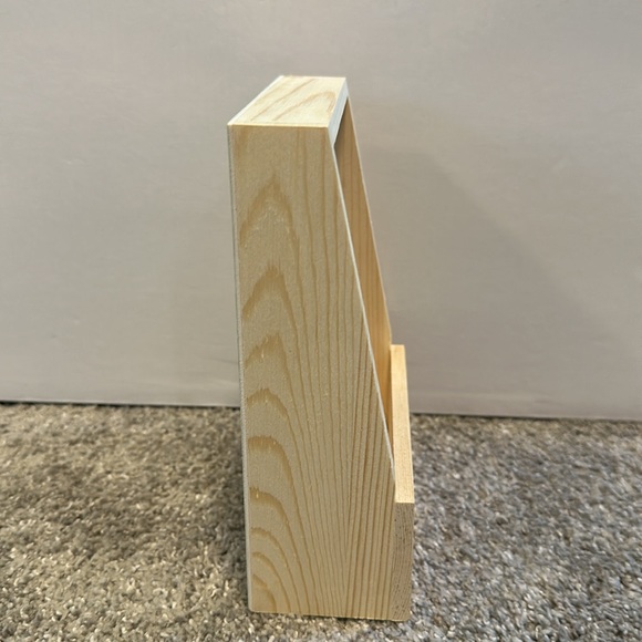 Daiso Wooden Design Key Box - Picture 2 of 4